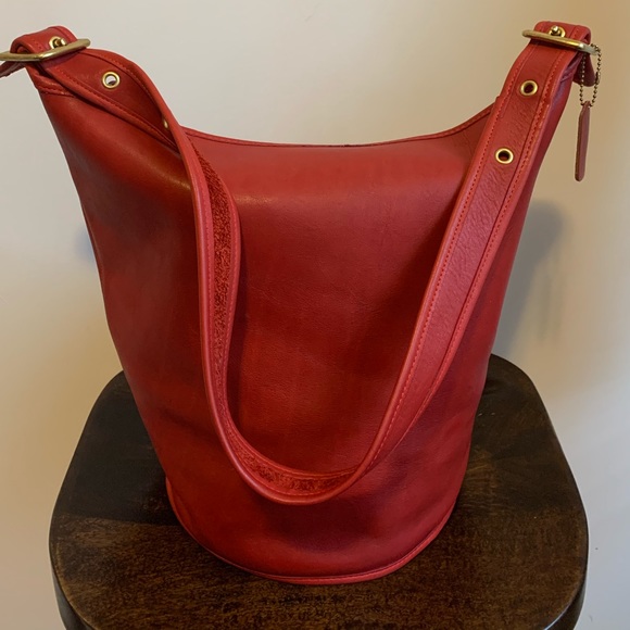 Coach Handbags - 💋Vintage Coach NYC Feed Sac Duffle Bucket 9085